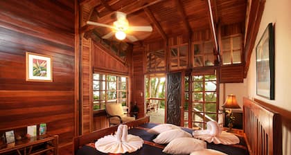Aguila de Osa Rainforest & Marine Adventure Lodge