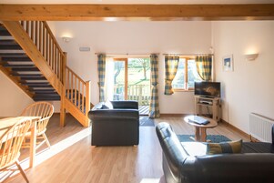 Gallery Apartment, 1 Bedroom | In-room safe, individually decorated, individually furnished, desk