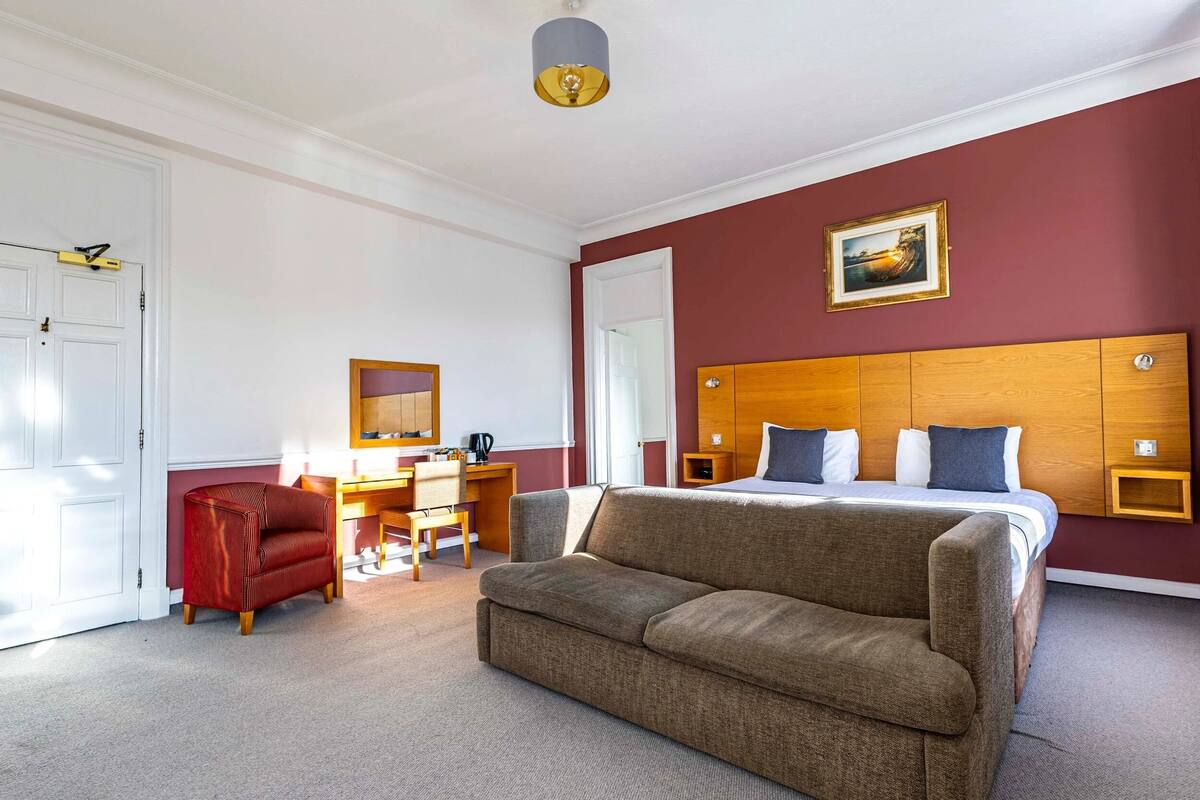 Deluxe Double or Twin Room, 1 King Bed with Sofa bed | Desk, iron/ironing board, WiFi (free), individually decorated