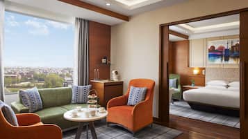 Executive Room | Premium bedding, minibar, in-room safe, desk