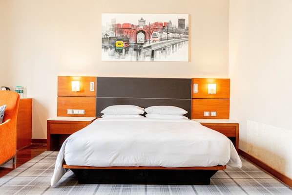 Room, 1 King Bed, Pool Access, Pool View | Premium bedding, minibar, in-room safe, desk - Hyatt Centric Janakpuri New Delhi (New Delhi)