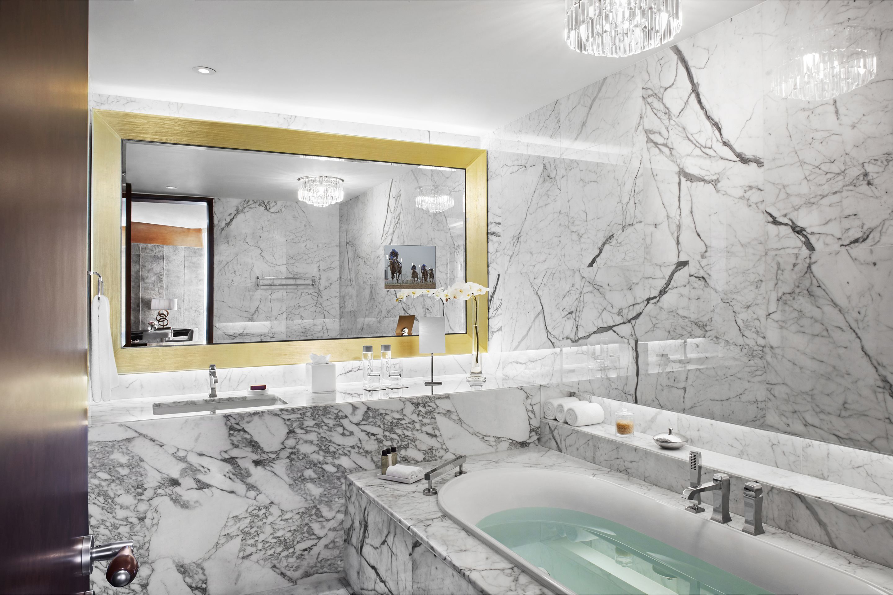 meydan presidential suite two bedroom | deep-soaking bathtub