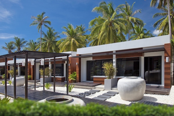 Deluxe Bungalow, 1 Bedroom | Premium bedding, minibar, in-room safe, desk