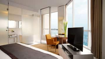 Two Bedroom Suite | Premium bedding, down duvets, pillow-top beds, minibar