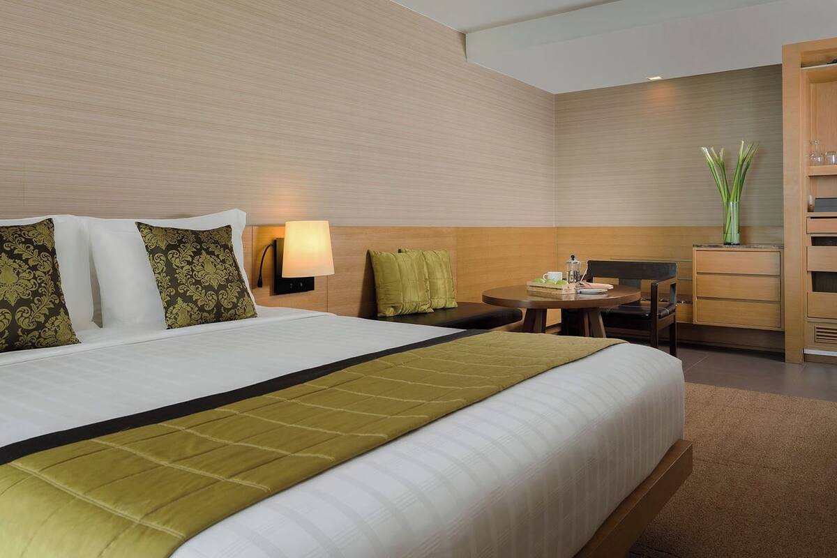 Hochwertige Bettwaren, Daunenbettdecken, Pillowtop-Betten, Minibar