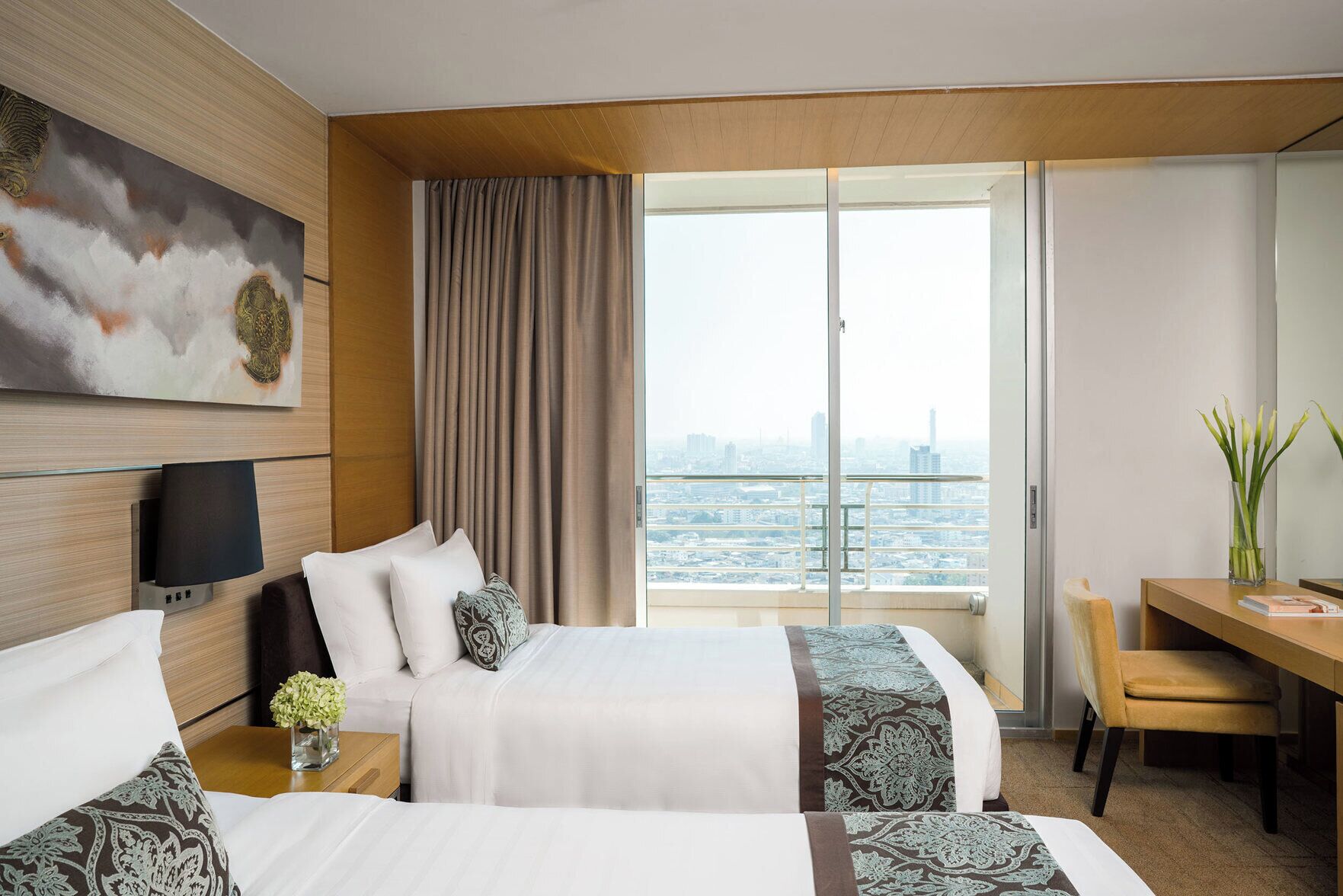 Hochwertige Bettwaren, Daunenbettdecken, Pillowtop-Betten, Minibar