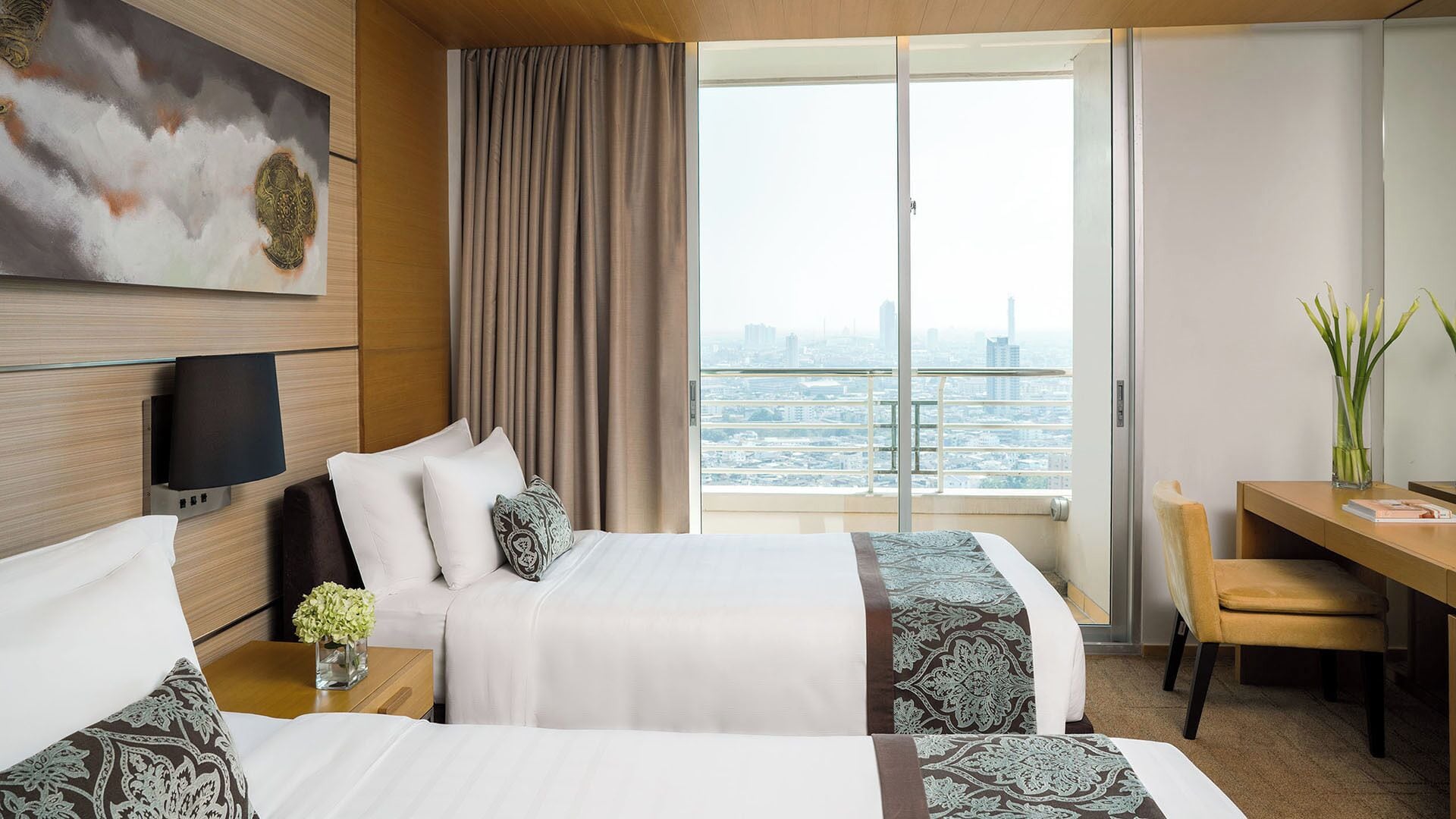 เครื่องนอนระดับพรีเมียม, ผ้านวมขนเป็ด, เตียงพร้อมฟูกเสริมที่นอน