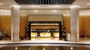Property entrance - JC Kevin Sathorn Bangkok Hotel (Bangkok)