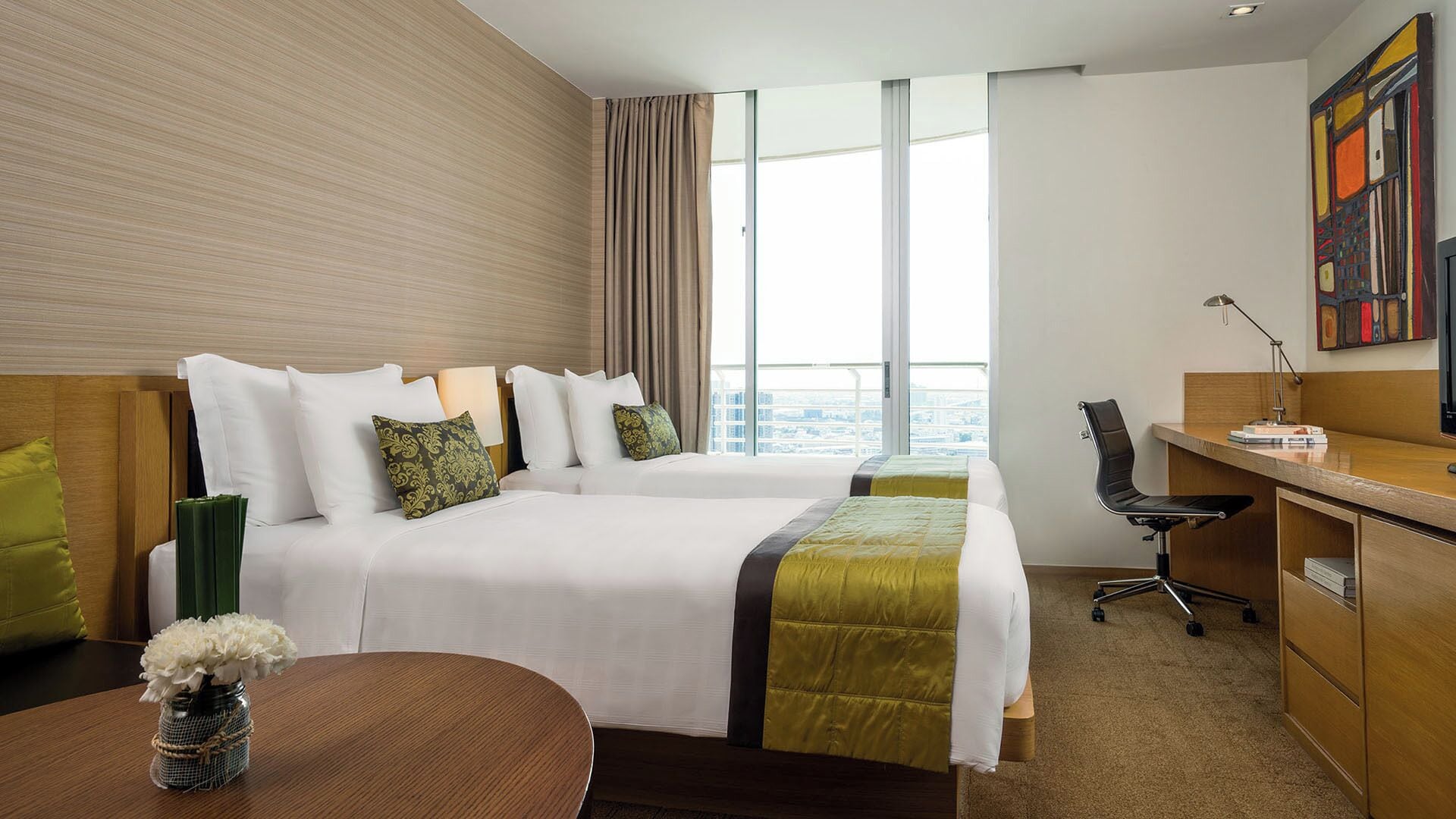 เครื่องนอนระดับพรีเมียม, ผ้านวมขนเป็ด, เตียงพร้อมฟูกเสริมที่นอน