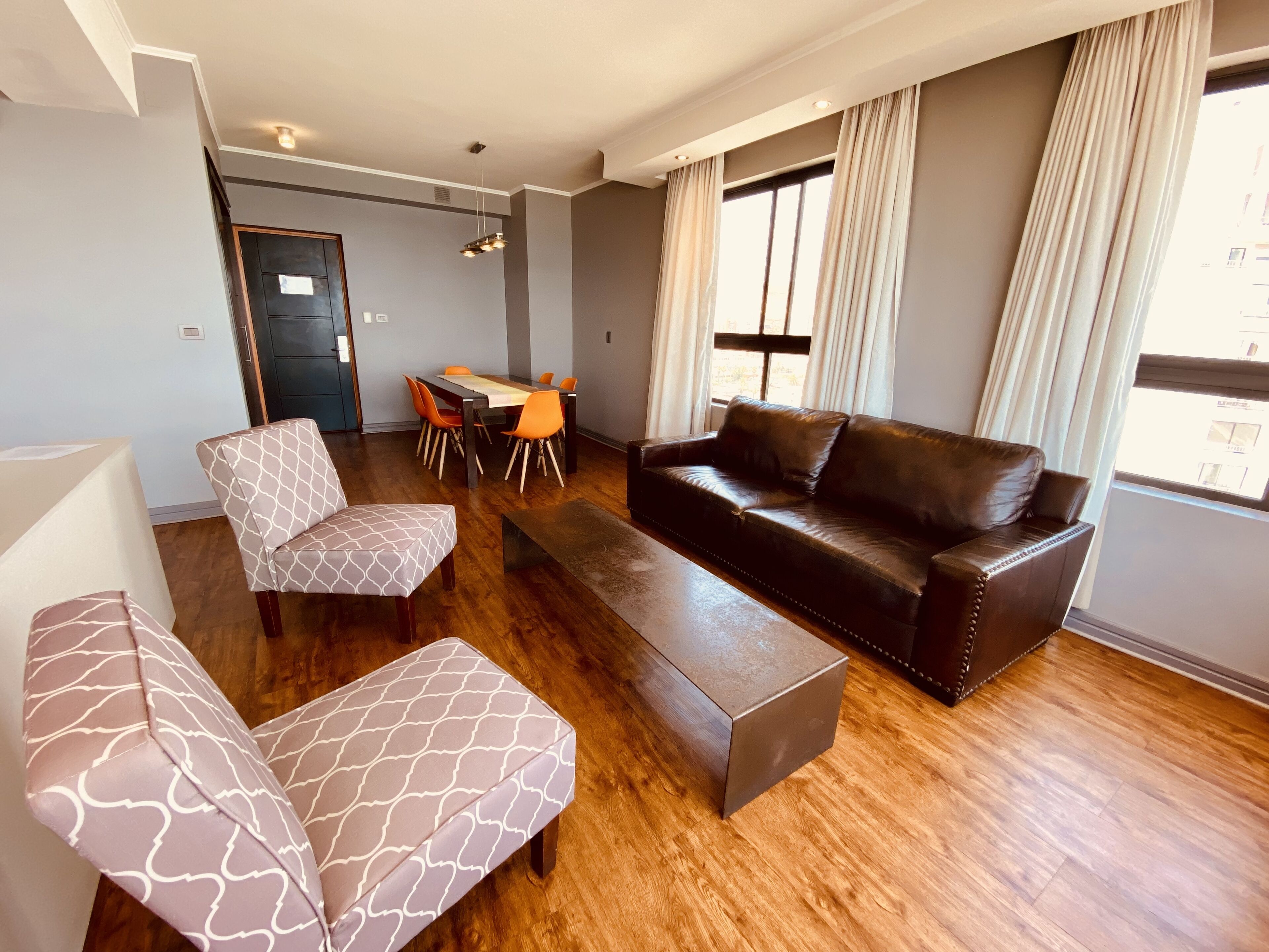 Suíte presidencial | Sala de estar | TV LCD 32 polegadas com canais a cabo, TV