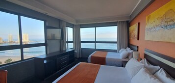 Minibar y caja de seguridad en la habitación 