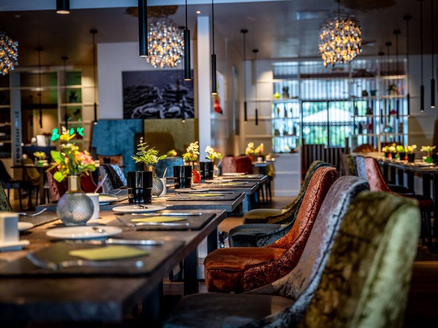 ์์นจ ์์ฌ, ์ ์ฌ ์์ฌ ๋ฐ ์ ๋
์์ฌ ์ ๊ณต