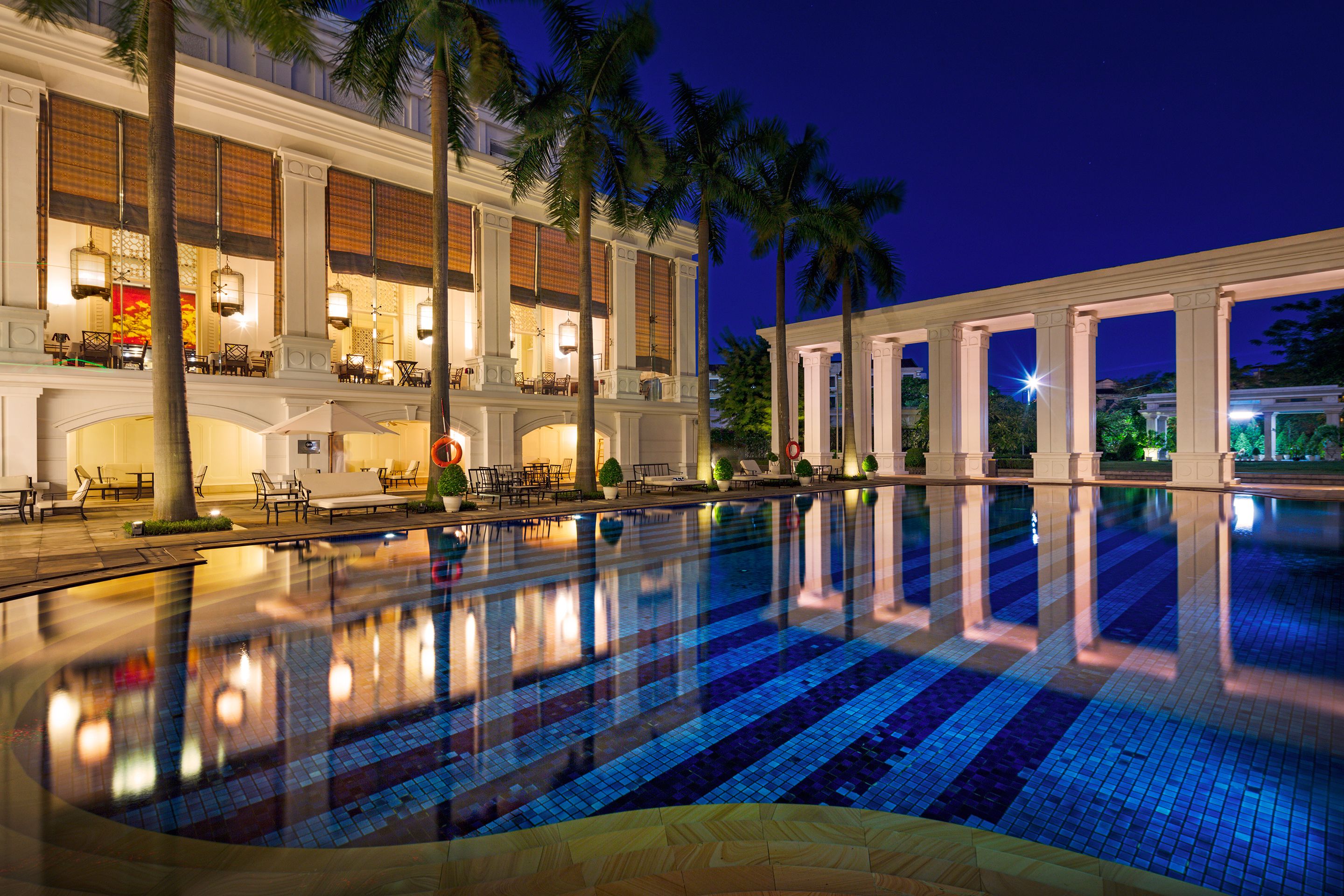 outdoor pool, pool umbrellas, pool loungers