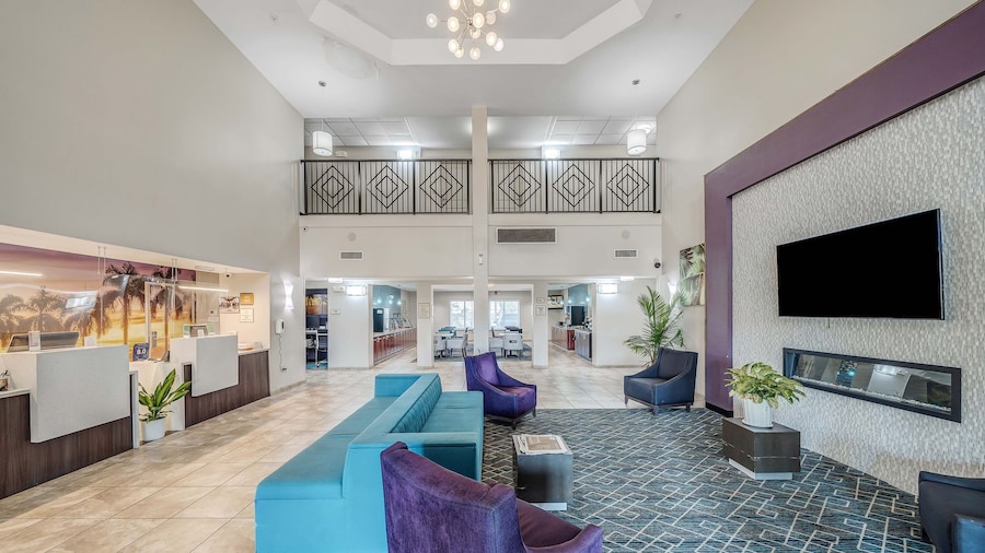 La Quinta Inn & Suites by Wyndham PCB Pier Park area