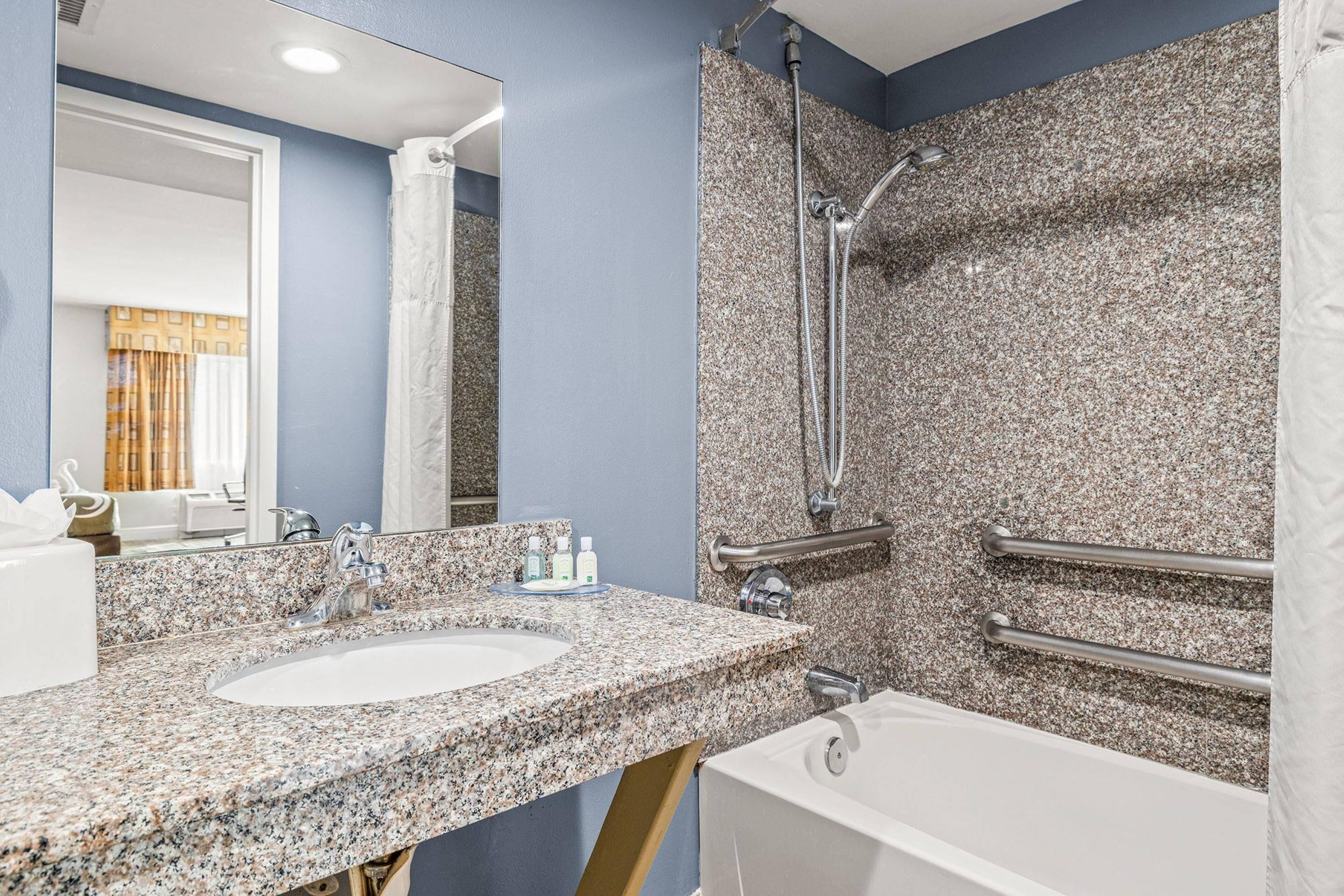 Foto - Quality Inn & Suites Tampa near Fairgrounds and Casino