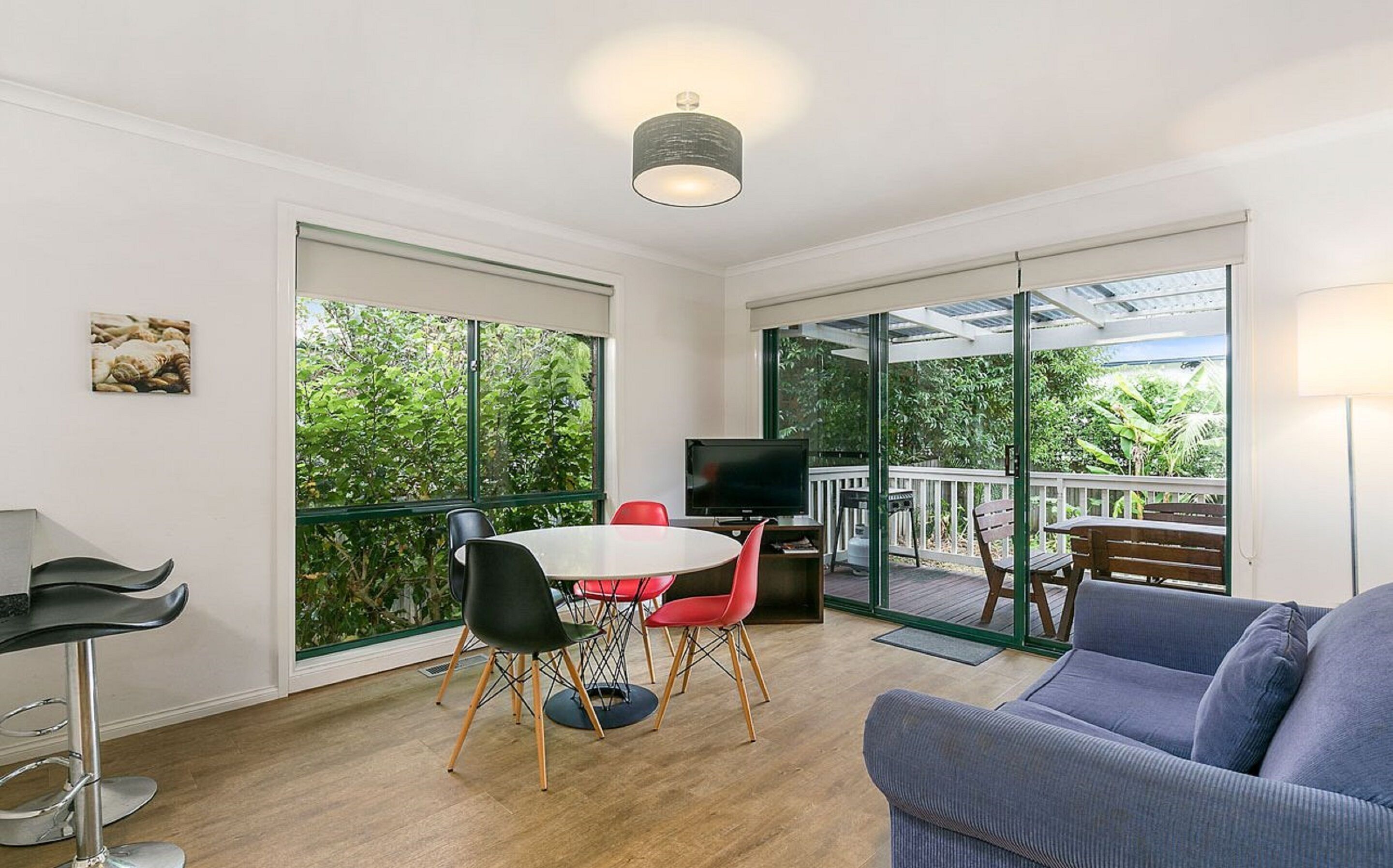 four bedroom townhouse | living area | 45-inch tv with cable channels