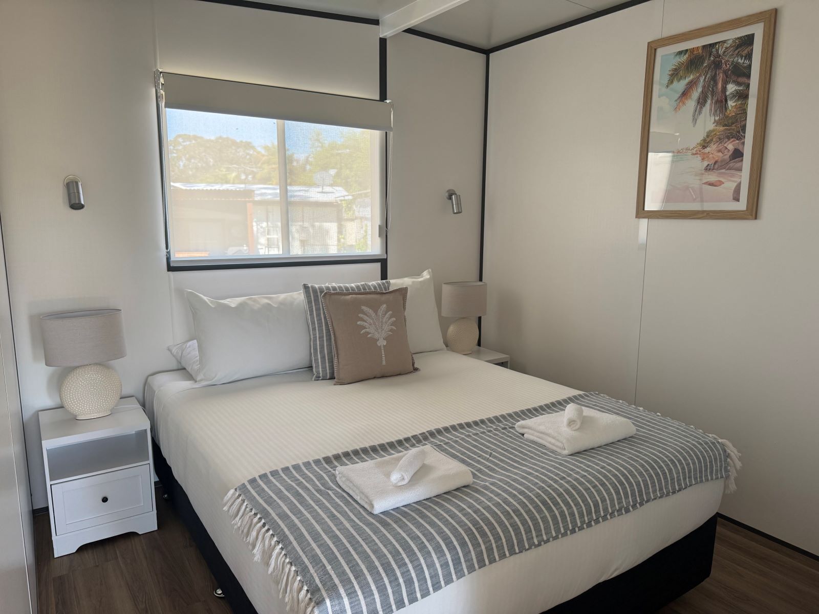 Hytte – deluxe, 2 queensize-senger, ikke-røyk, strandutsikt | Sengetøy av topp kvalitet, skrivebord for bærbar PC og lydisolert