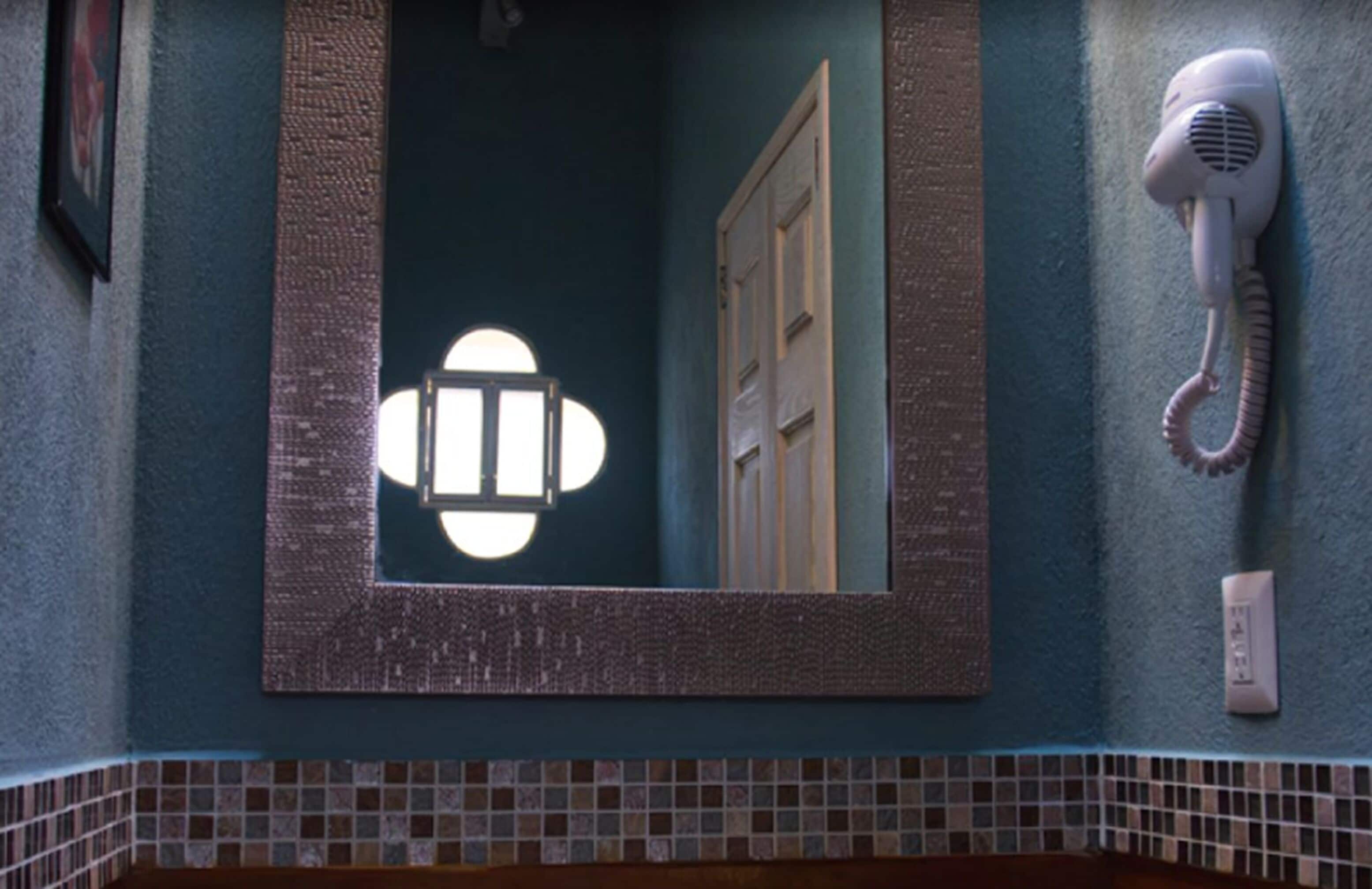 1 bedroom, in-room safe, individually decorated, individually furnished