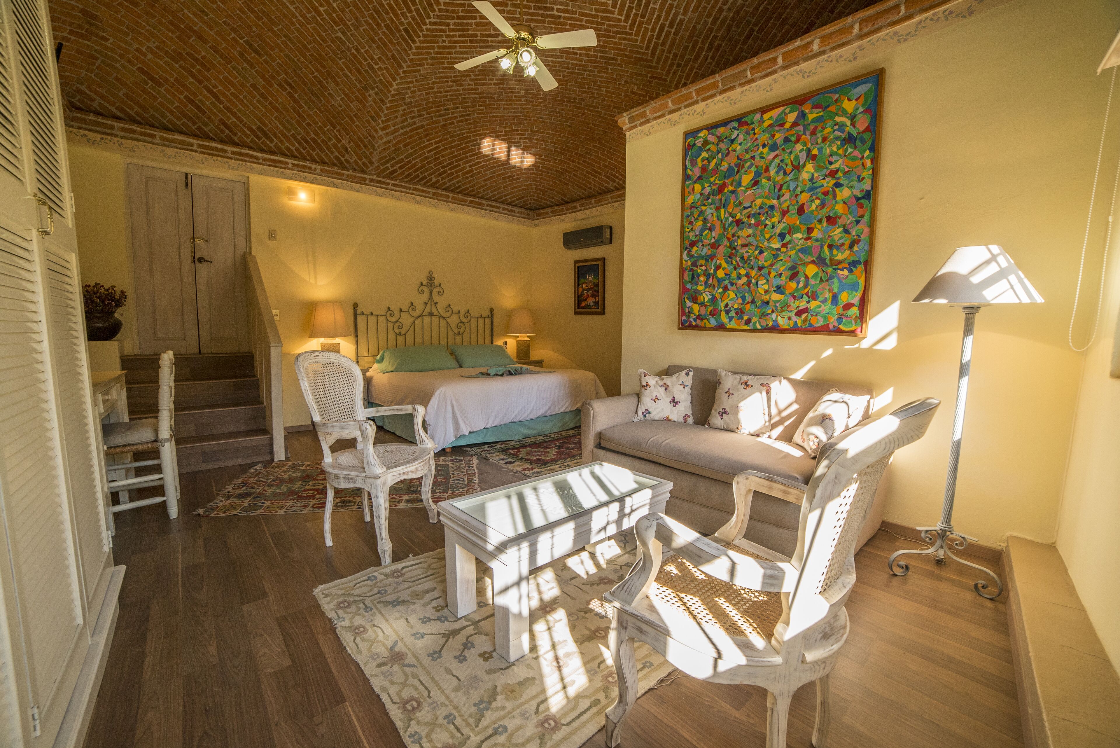 room (bugambilia) | living room | 32-inch tv with cable channels