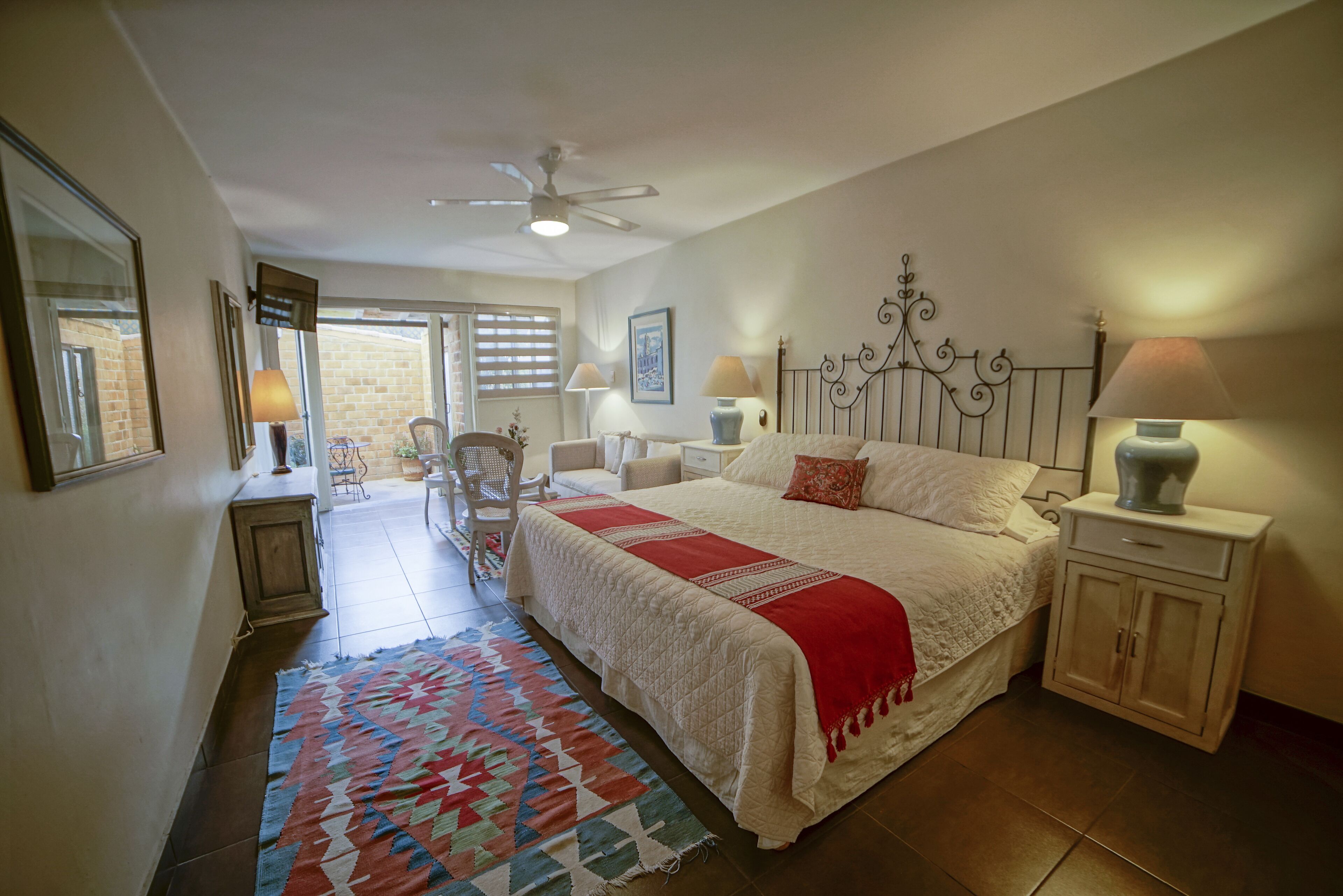 Zimmer (La Rosa) | Zimmersafe, individuell dekoriert, individuell eingerichtet