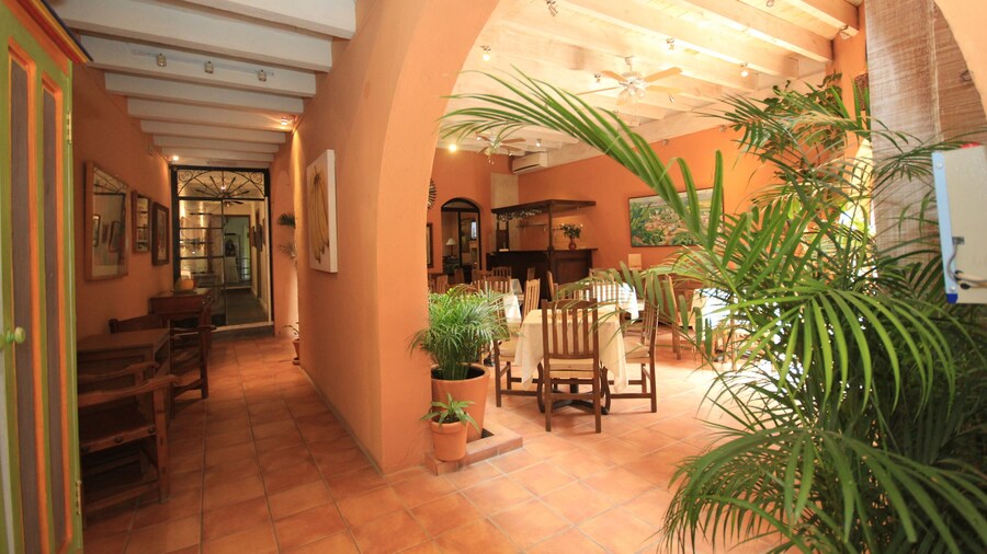 Villa Mirasol Hotel