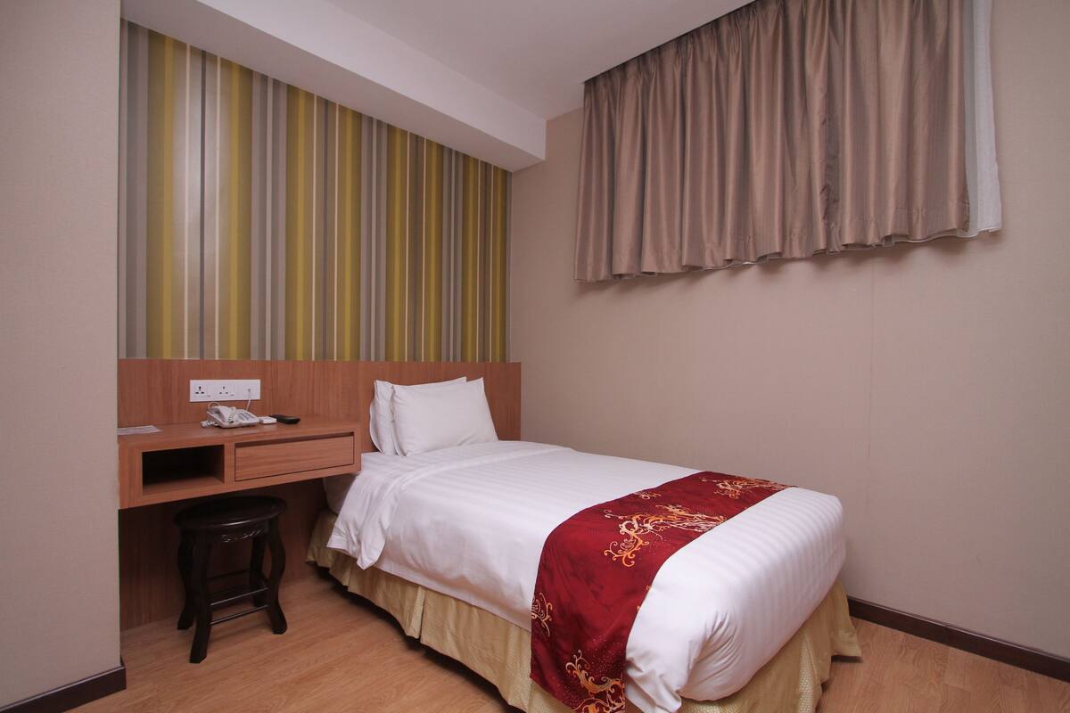 Iron/ironing board (on request), rollaway beds (surcharge), WiFi (free)