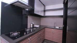Standard Suite, 3 Bedrooms, 2 Bathrooms, Mountain View | Room amenity