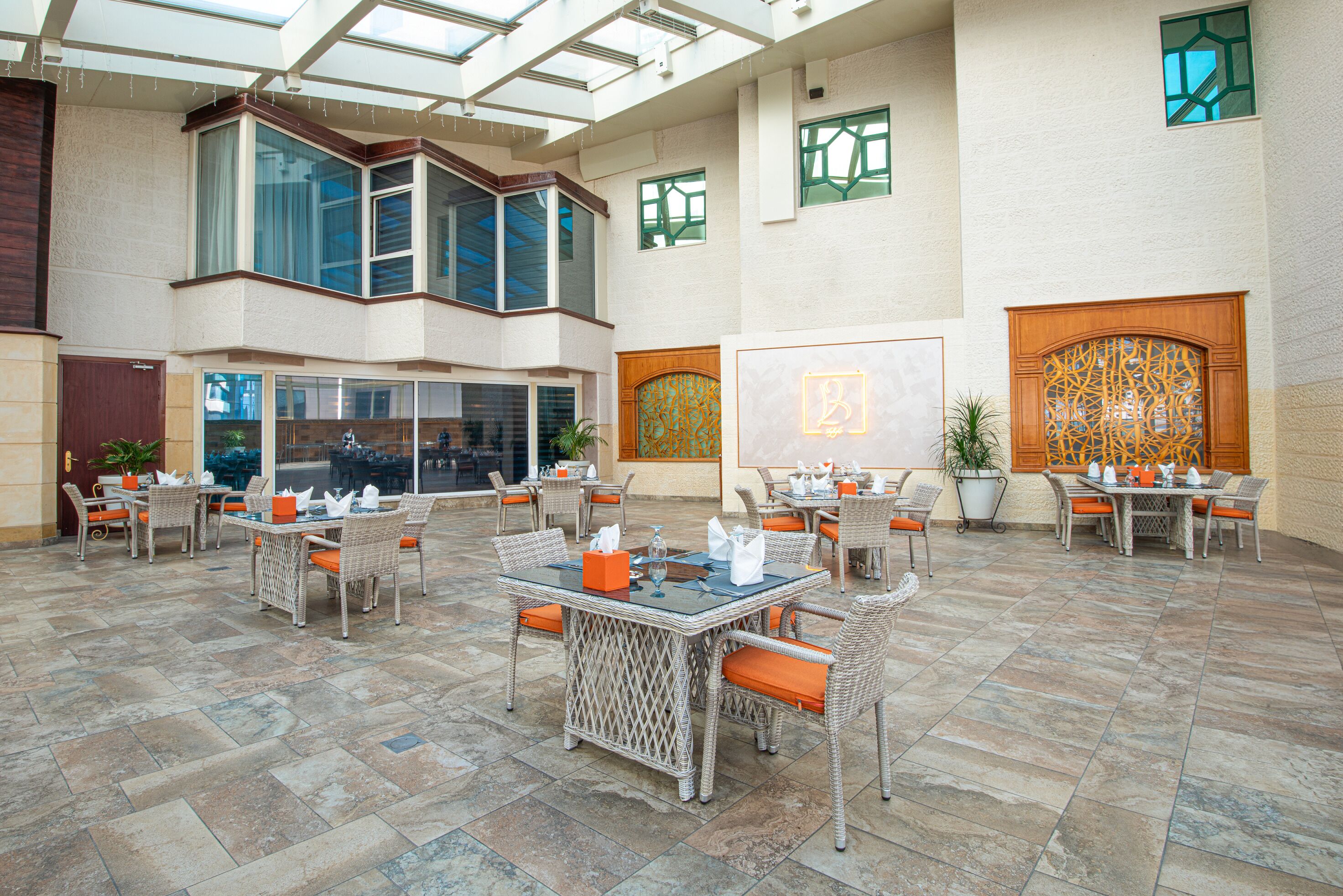 Photo - Bristol Hotel