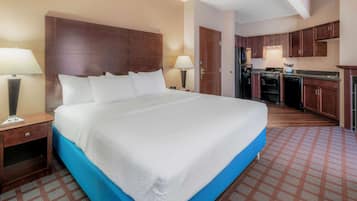 Apartment, 1 King Bed, Non Smoking, Mountain View | Premium bedding, desk, laptop workspace, blackout drapes