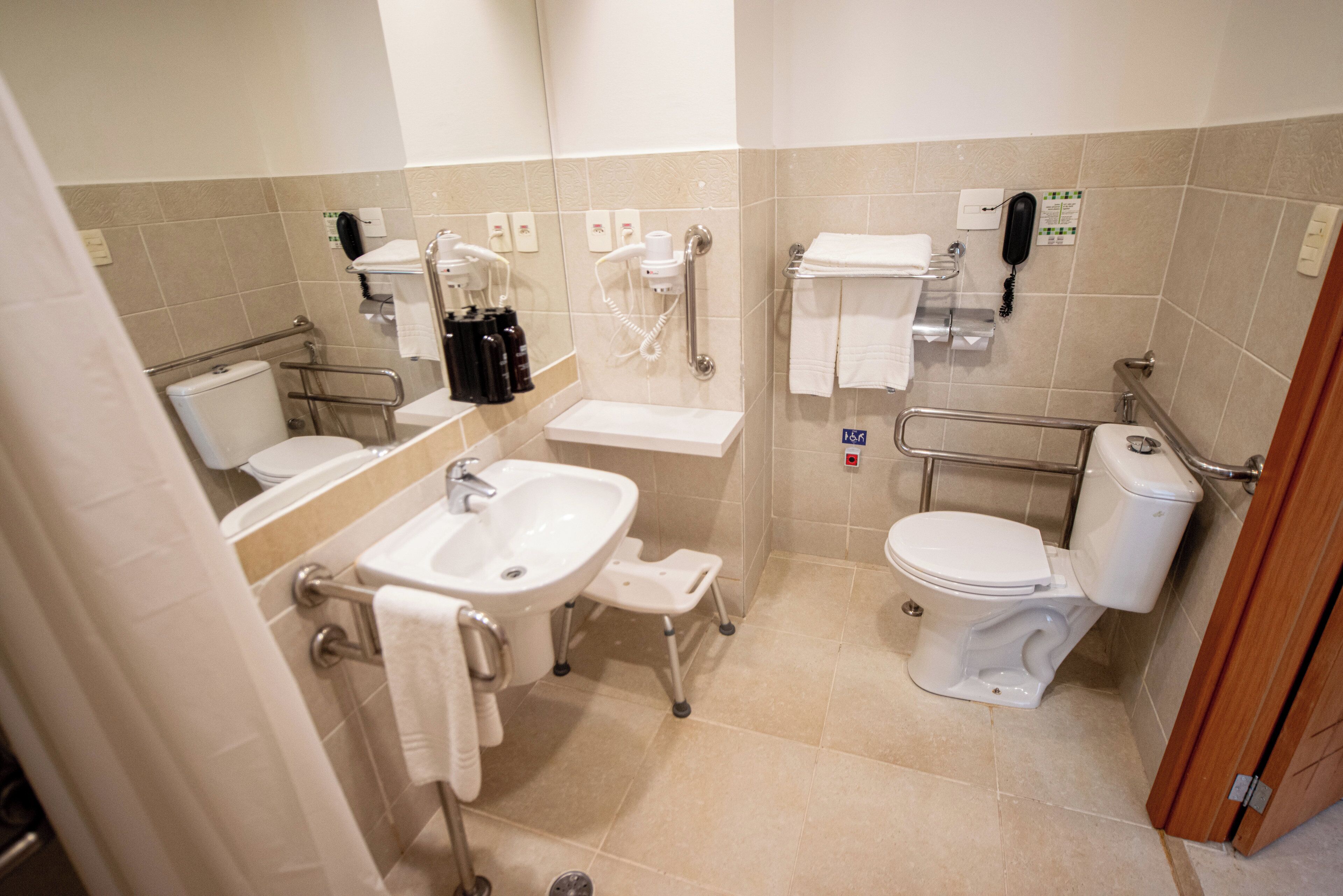 1 bedroom, premium bedding, minibar, in-room safe