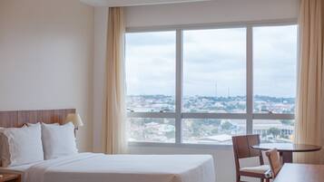 Ropa de cama de alta calidad y minibar