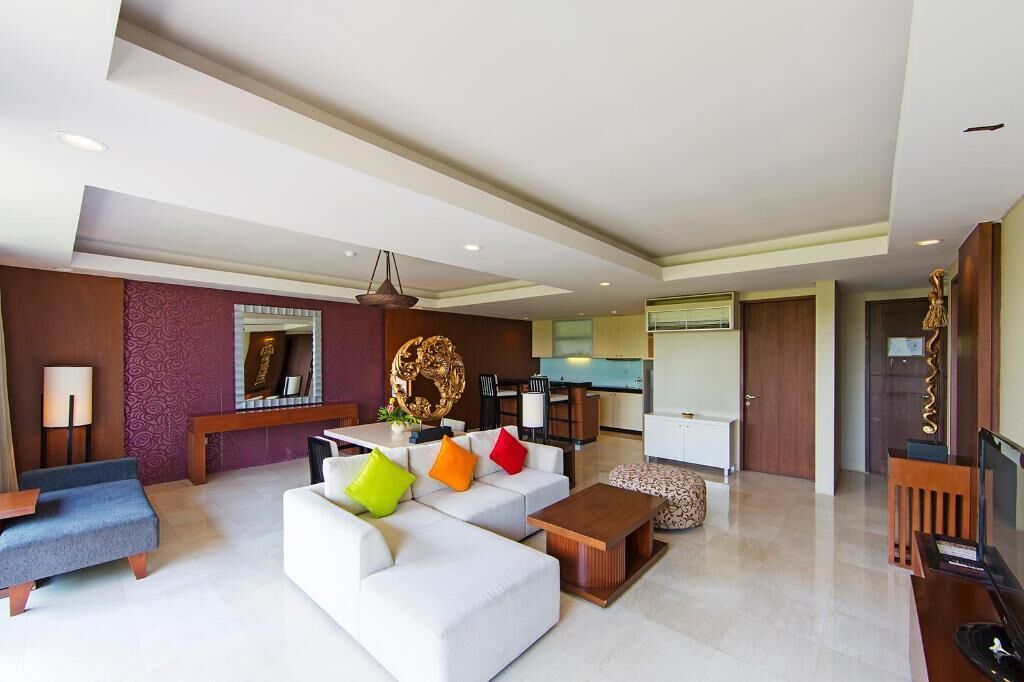 Living area | 32-inch LCD TV with satellite channels, TV, table tennis