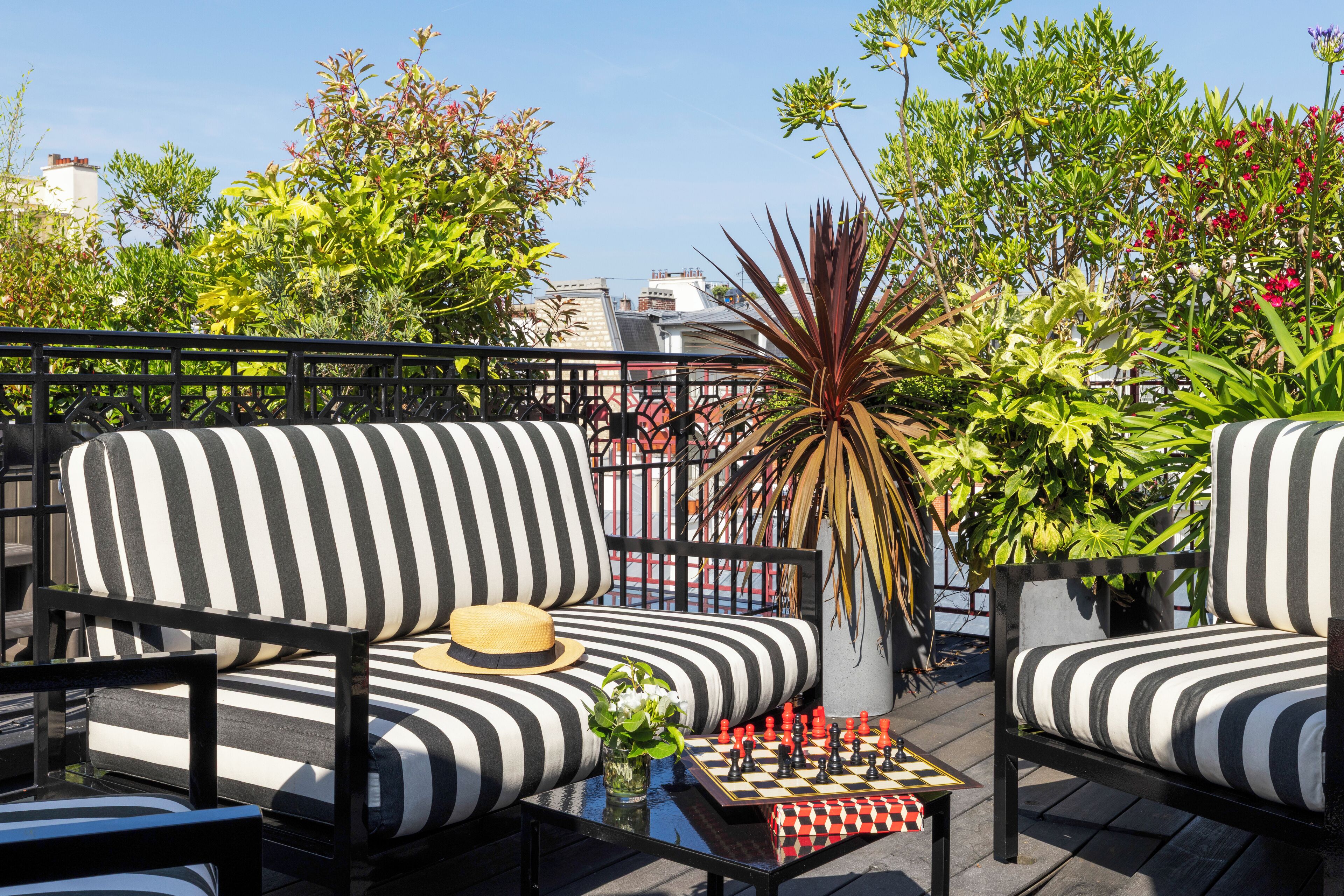 suite terrasse avec jacuzzi | 1 bedroom, premium bedding, in-room safe, desk