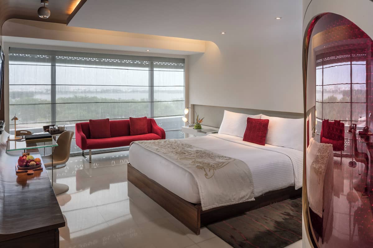 Habitación, vista al lago | Ropa de cama de alta calidad, camas con pillow-top y minibar