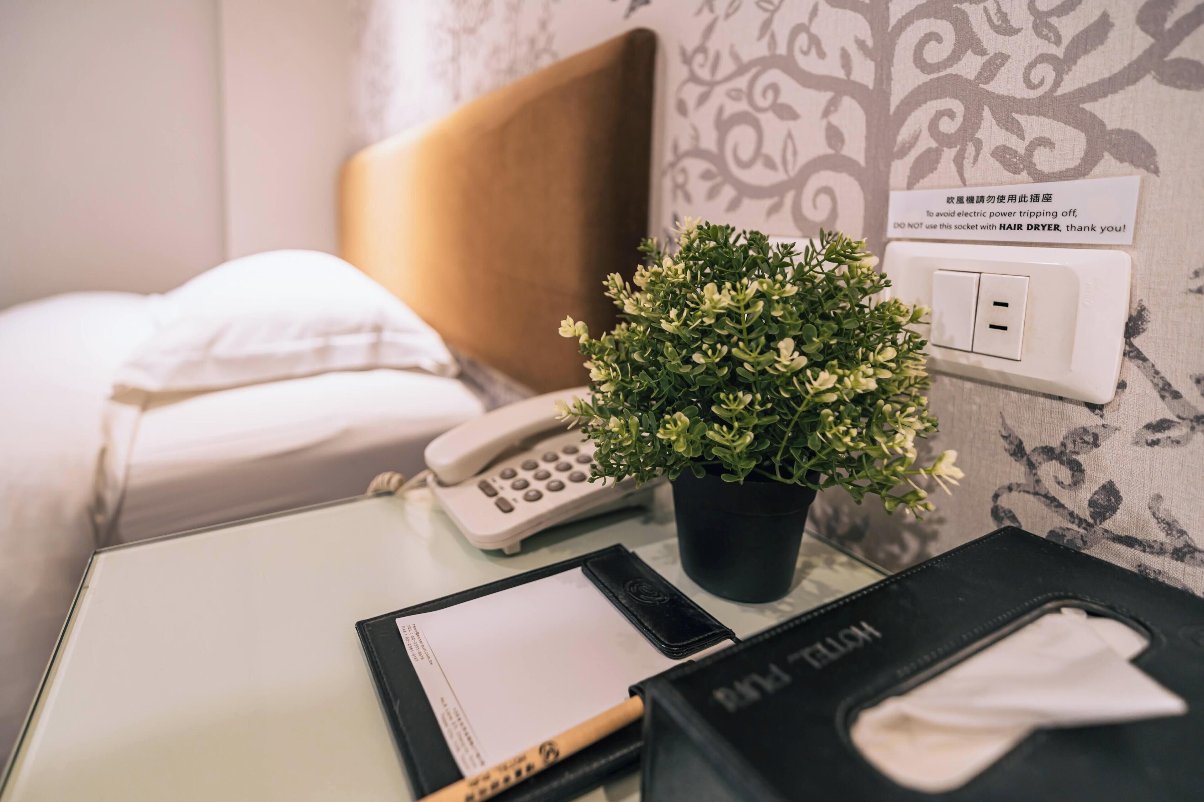 triple room | down duvets, in-room safe, individually decorated, desk