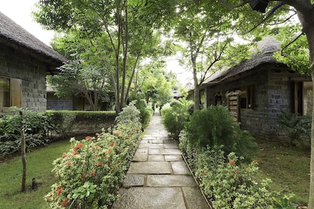 Interior. Halez Sparsa Thiruvannamalai