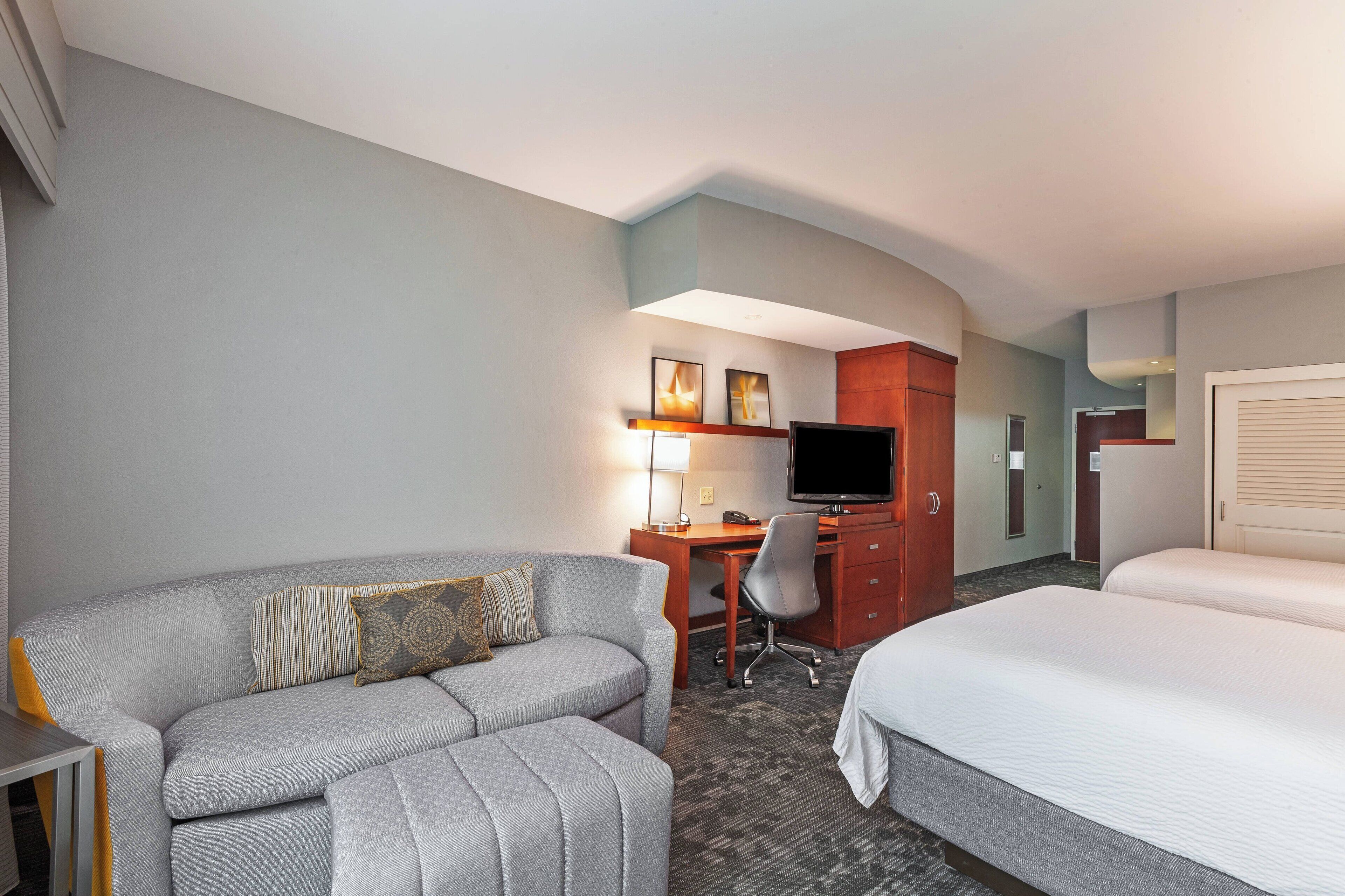 Photo - Courtyard by Marriott Tulsa Woodland Hills