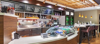 Courtyard by Marriott Tulsa Woodland Hills