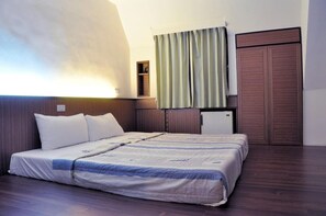 In-room safe, free wired Internet - Taichung Good Ground Hotel (Taichung)