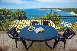 Two bedroom apartment (5+2) - sea view | Balcony view