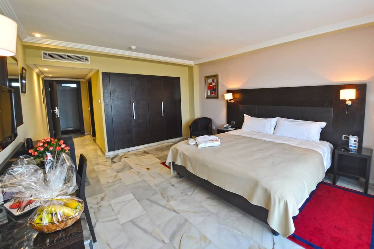 Premium bedding, Select Comfort beds, minibar, in-room safe