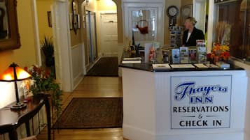 Check-in/check-out kiosk