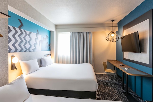 Superior Room, 1 Queen Bed with Sofa bed | Individually decorated, individually furnished, desk, blackout drapes