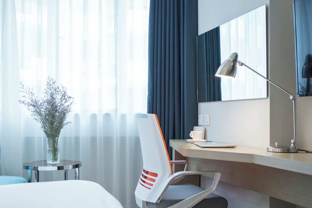 In-room safe, blackout drapes, soundproofing, WiFi (free)