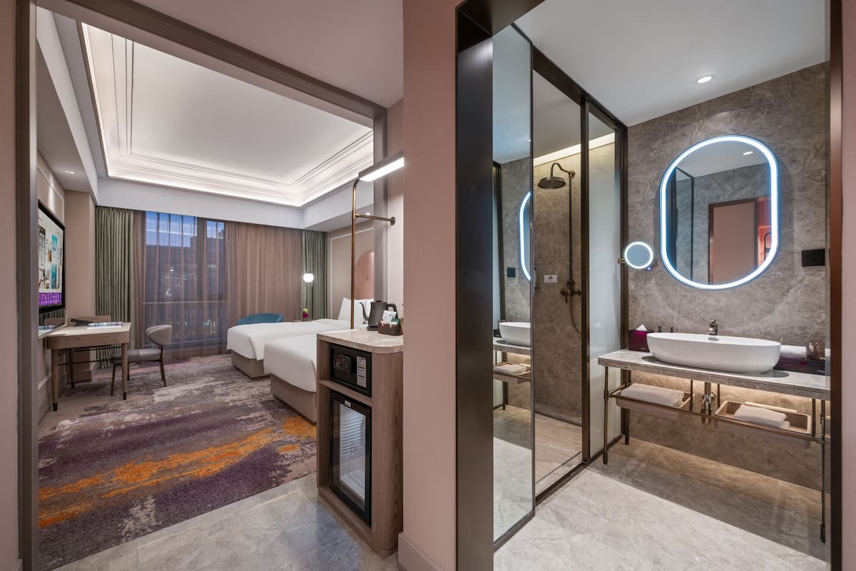 1 bedroom, free minibar items, in-room safe, desk