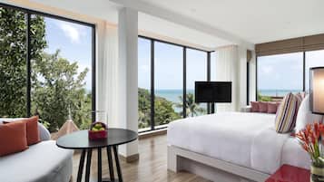 Hochwertige Bettwaren, Zimmersafe, individuell dekoriert