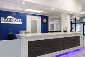 Lobby - Baymont by Wyndham Edson (Edson)