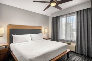 Premium bedding, in-room safe, laptop workspace, blackout curtains