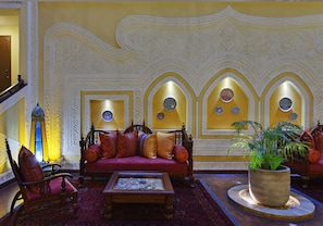 Lobby sitting area - The Heron By Sarovar Portico India (Nairobi)