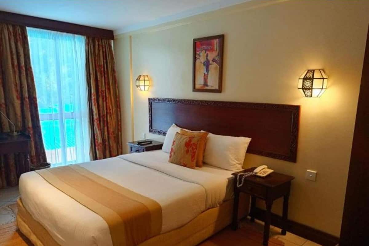 Premium bedding, minibar, in-room safe, individually furnished